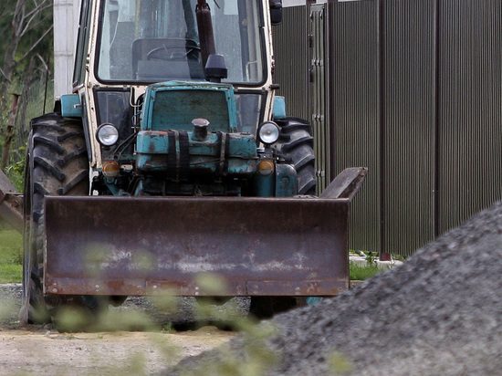 В Подмосковье трактор убил ковшом работницу птицефабрики