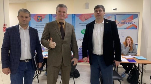 Депутаты Мособлдумы приняли участие в Едином дне голосования на выборах в муниципальные молодежные парламенты
