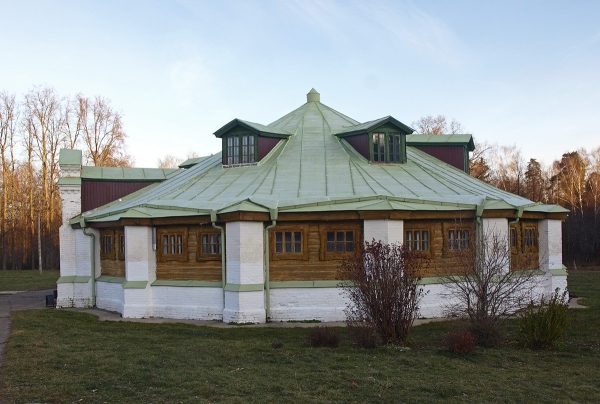 Середниково - одно из наиболее известных лермонтовских мест России