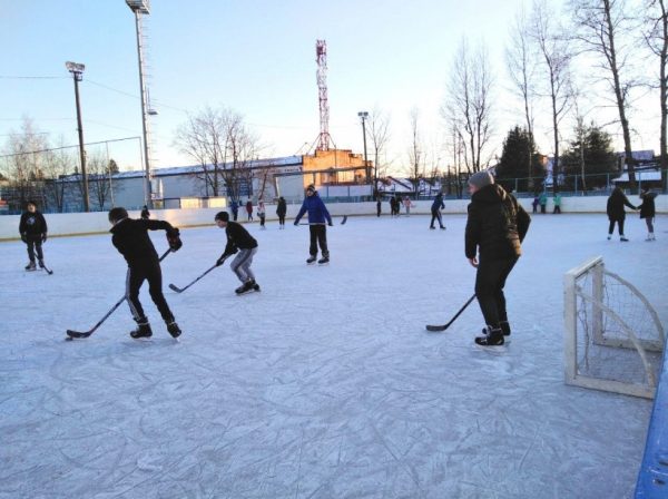 В Подольске зимой зальют пять новых хоккейных площадок