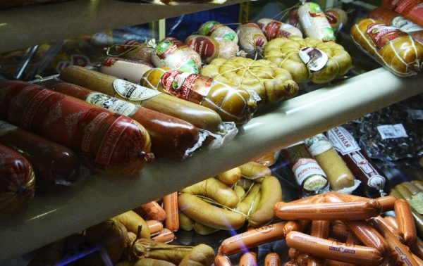 Рекордный уровень продаж колбасы установили на «Ценопаде» в Пушкине