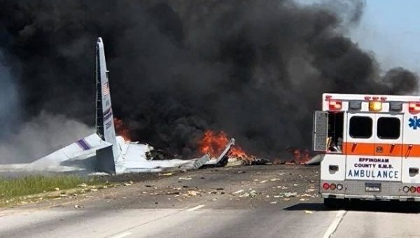 СМИ назвали причину крушения военного самолета в Джорджии