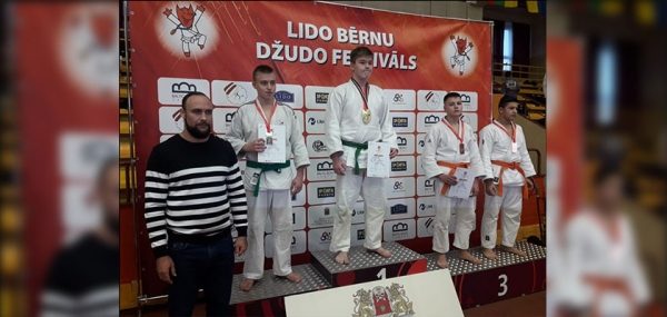 Одну золотую и две бронзовые медали завоевали солнечногорские спортсмены на фестивале по дзюдо в Латвии