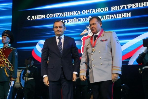 Игорь Брынцалов наградил заслуженных сотрудников органов внутренних дел