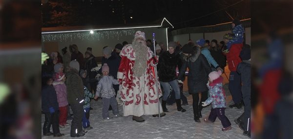Открытие новогодней елки прошло в Зеленом театре Солнечногорска