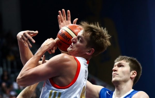 Сборная России по баскетболу одержала победу над чехами в Химках