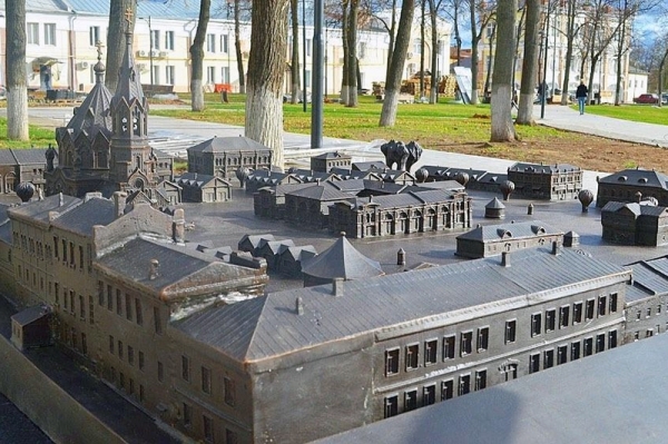 Главный скульптор Серпухова воссоздал историческую площадь города