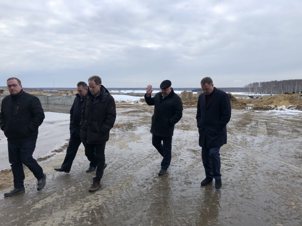 Сергей Воскресенский знакомится с животноводческим комплексом «Ступинская Нива»