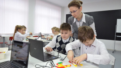 Центры «Точка роста» откроют на базе всех сельских школ Московской области до 2025 года