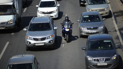 Автомобилистам Подмосковья напомнили о правилах безопасного вождения в жару