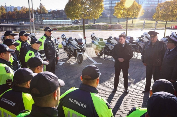 Губернатор передал 19 новых патрульных мотоциклов спецбатальону ДПС в Видном