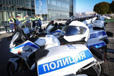 Губернатор передал 19 новых патрульных мотоциклов спецбатальону ДПС в Видном