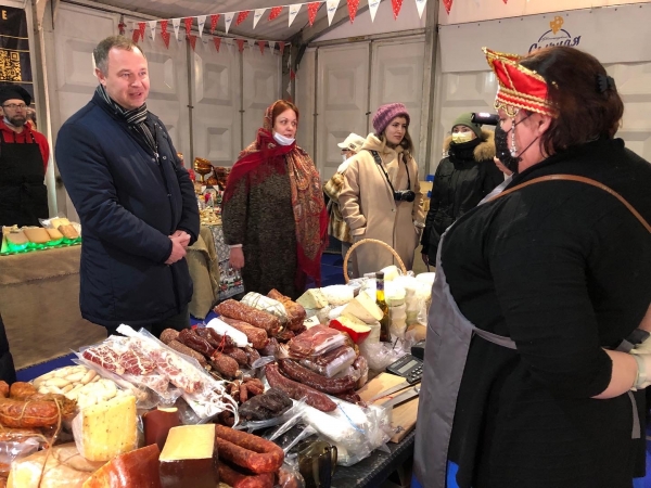 Сергей Воскресенский открыл в подмосковном Красногорске сельскохозяйственную ярмарку «Сырная гонка»