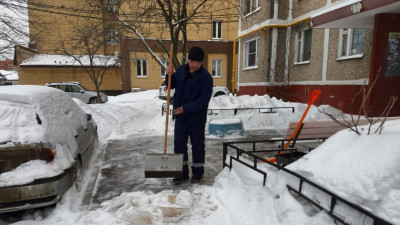 Жителям Московской области напомнили регламент расчистки территории от снега