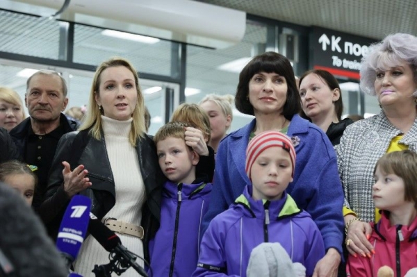 Детский омбудсмен РФ: штабы рассмотрят законы об усыновлении детей из ДНР 26 апреля