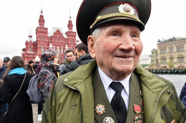 Андрей Воробьев рассказал о ветеране Иване Жучкове, который посетит парад Победы