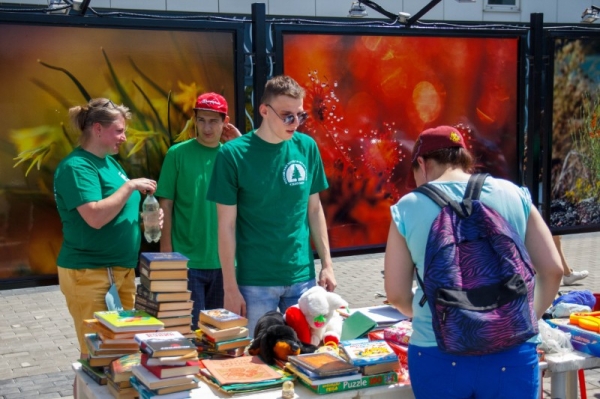 Более 1 тысячи книг, игрушек, настольных игр и одежды принесли на «Зеленую субботу» в Электростали