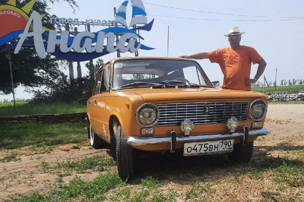 Свое, родное: житель Серпухова пришел в восторг от поездки на отечественном ретро-автомобиле в Анапу