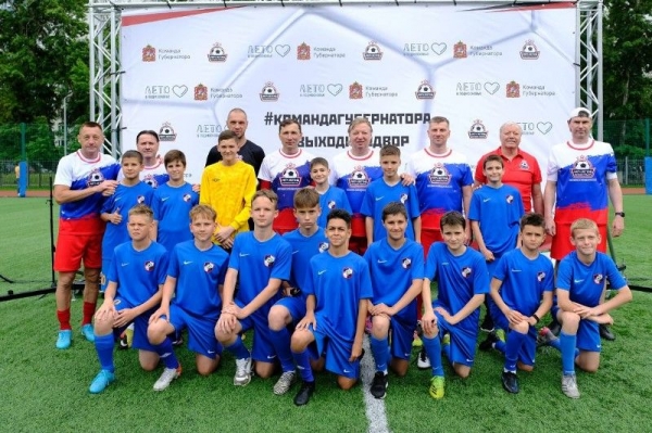 Жители Красногорска сыграли вничью с легендами футбола