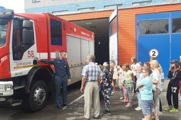 Школьники из Домодедова побывали на экскурсии в пожарно-спасательной части №58