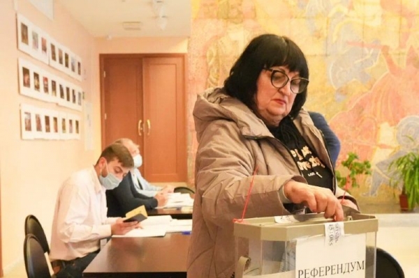 Жительница Донецка назвала референдум спасением Донбасса