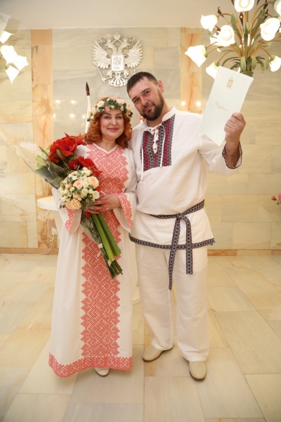 Московский областной Дворец бракосочетания провел свадьбу в славянском стиле