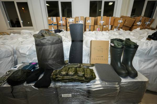 Тактическое снаряжение передали добровольцам батальона «Барс-4» от губернатора Подмосковья