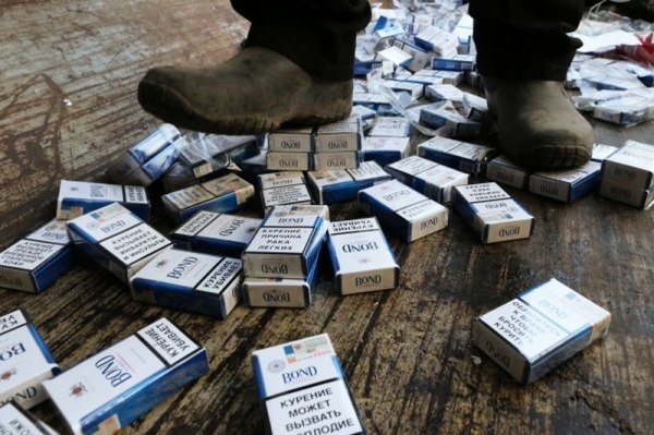 Более 6 тыс. пачек контрафактных сигарет обнаружили у жителя Кирсанова