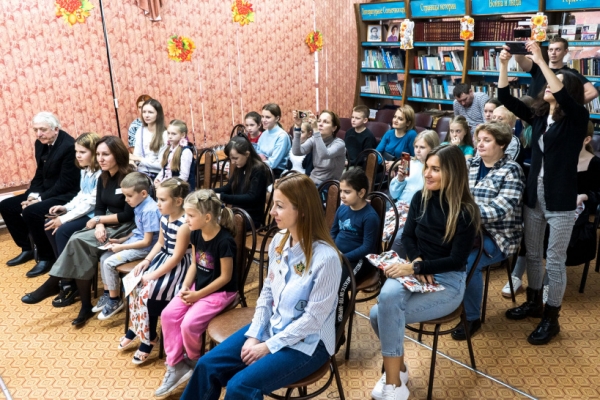 Традиционный «Рябиновый фестиваль» прошел 6-го октября в центральной детской библиотеке имени Бориса Васильева