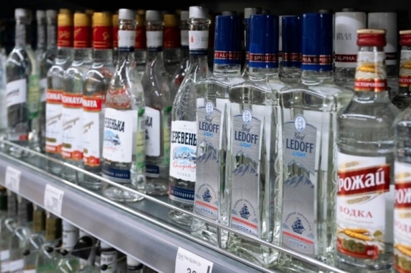 Жителю Курганской области грозит срок за распитие алкоголя в компании несовершеннолетнего 