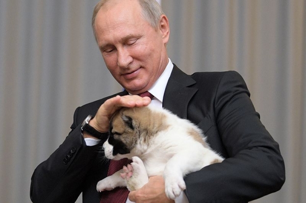 Какие необычные подарки дарили Путину на дни рождения