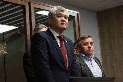 Экс-главу Минздрава Казахстана приговорили к ограничению свободы на пять лет