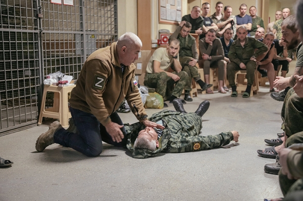 Ветераны ВДВ запустили курсы оказания первой помощи на поле боя для мобилизованных