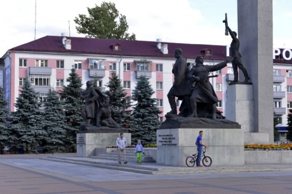 Первый этап капитального ремонта площади Партизан завершили в Брянске
