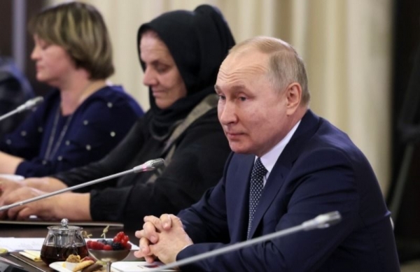 Путин попросил не доверять фейковой информации 