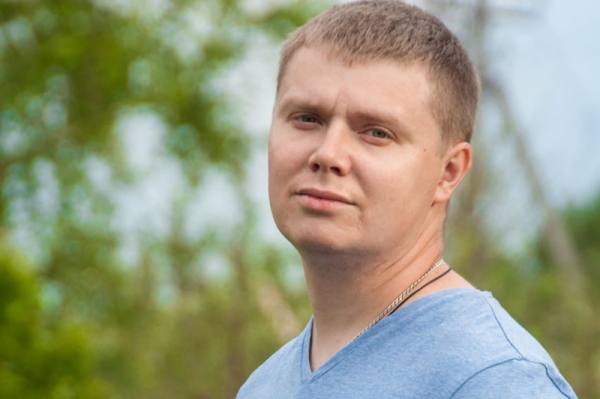 Общественник, много лет помогающий жителям Донбасса, получил премию губернатора 