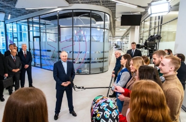 Путин поддержал идею провести в РФ Всемирный фестиваль студентов и молодежи