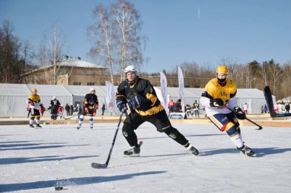 Турнир по уличному хоккею 4х4 «POND HOCKEY» состоялся в подмосковной Балашихе