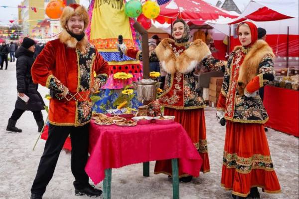 Двадцать тысяч блинов съели на праздновании Масленицы в Подмосковье