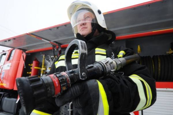 Пожарные ликвидировали возгорание на заводе в Коломне
