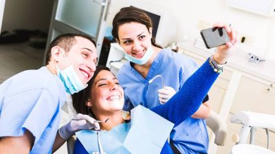 Пациенты стоматологий выбирали частные клиники за отсутствие очередей и качество услуг