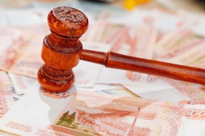Экс-главврач ЦРБ в Коми получил условный срок за мошенничество со стимулирующими выплатами
